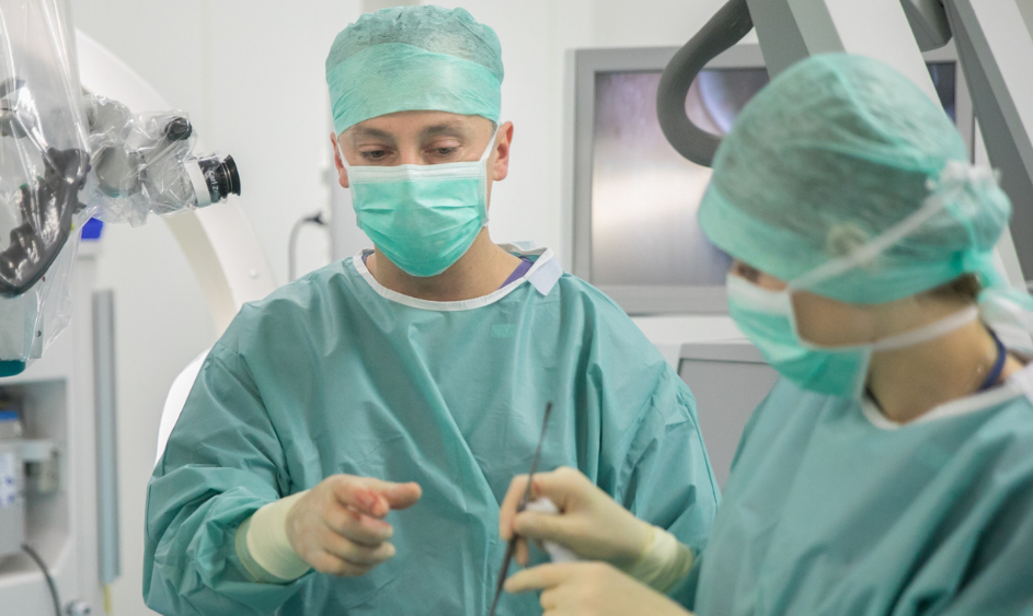 W Szpitalu św. Rafała, w ramach Pododdziału Chirurgii Kręgosłupa prowadzonego przez dr n. med. Bartosza Godlewskiego zakończono trzyletnie badanie kliniczne dotyczące schorzeń kręgosłupa szyjnego.